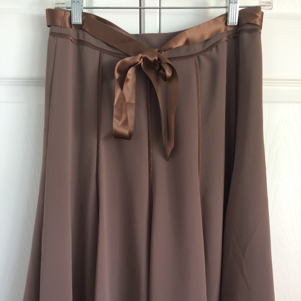 Casual corner ladies mocha dress skirt with ribbon